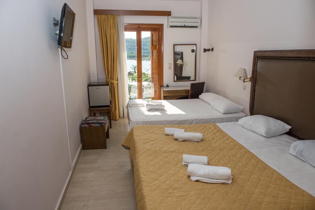 Verdelis Inn Epidaurus Room photo